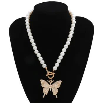 Lesklé Crystal Motýľ Náhrdelník Prívesok Charm Imitácie Perál Korálkový Náhrdelník Strany Temperament Šperky Darček