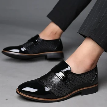 Pánske Kožené topánky na Vytláčanie Klasické Módne Luxusné mužov topánky Opotrebovaniu Non slip Mans obuv protišmyková Čierne topánky