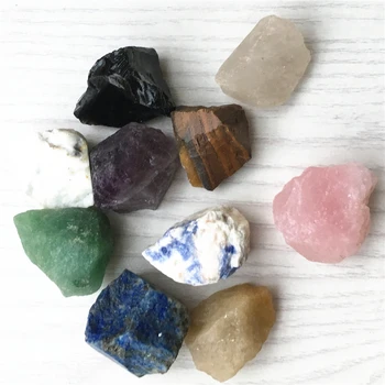 Horúce 10PCS Prírodný Kameň kameňov a Minerálov Reiki Liečenie Surové Kamene Ruže Quartz Lapis Lazuli Amethysts Crystal Roungh