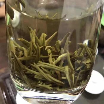 Čínsky Fujian Staré Fuding Biely Čaj, Koláč Prírodné Organické Biely Čaj Silver Needle Bai Hao Yin Zhen, Čaj 300 g