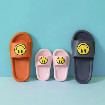 Letné šľapky deti, ženy, domáce vnútorné papuče flip flop list úsmev sandále pláži detí proti sklzu mäkké vnútorné topánky 24-45#