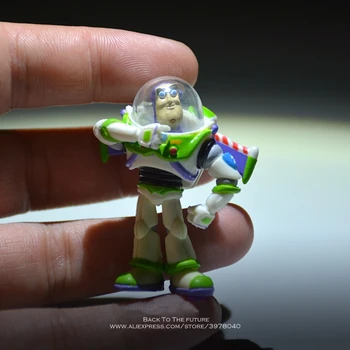 Disney Toy Story 4 Buzz Lightyear, Q Verzia 4.5 cm PVC Akčné Figúrky mini Bábiky Deti Hračky, model pre Deti darček