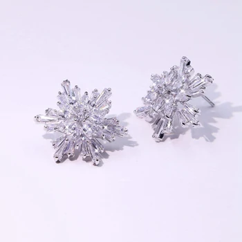 Luxusné Zirkón Snowflake Tvarované Crystal Stud Náušnice Svadobné Šperky Ženy Kamienkami Svadobné Svadobné Doplnky, Náušnice