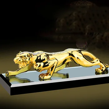 2019 Módne Zlato Panther Figúrky Miniatúry Geometrické Kovové Leopard Socha Auto parfum dekor Víno Kabinet bytové Doplnky