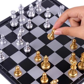 Prenosné Magnetické Dosky Hra Stredoveké Šach S Vysokou Kvalitou Šachovnici 32 Zlato Striebro Šachové Figúrky