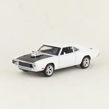 1:32/Simulácia Diecast model Vytiahnuť Späť Hračka Auto/1970 Dodge Nabíjačku Coupe/mať osvetlenie a hudba/Rýchlo a Zbesilo 7 série