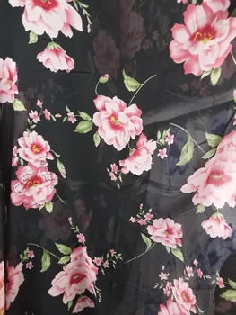 2018new 75D tlač šifón ruže, kvety vzor čierne pozadie pre odevné textílie a šatku YH-4738