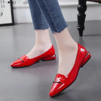 2020 Elegantné Červené Ukázal Prst Ploché Topánky Ženy Lakovanej Kože Bytov Módne Pošmyknúť Na Dámy Topánky Lady Pošmyknúť Na Balet Office Topánky